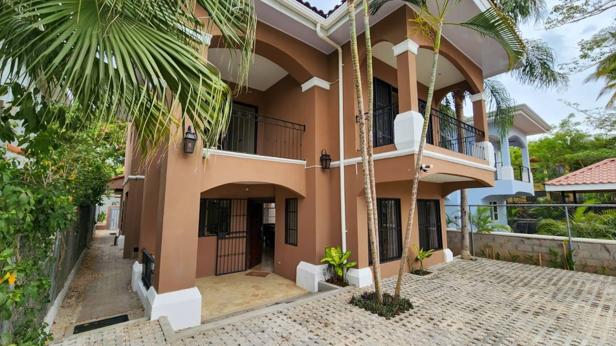 Casa Pacifique  4-Bedroom House, Playa Potrero, Costa Rica